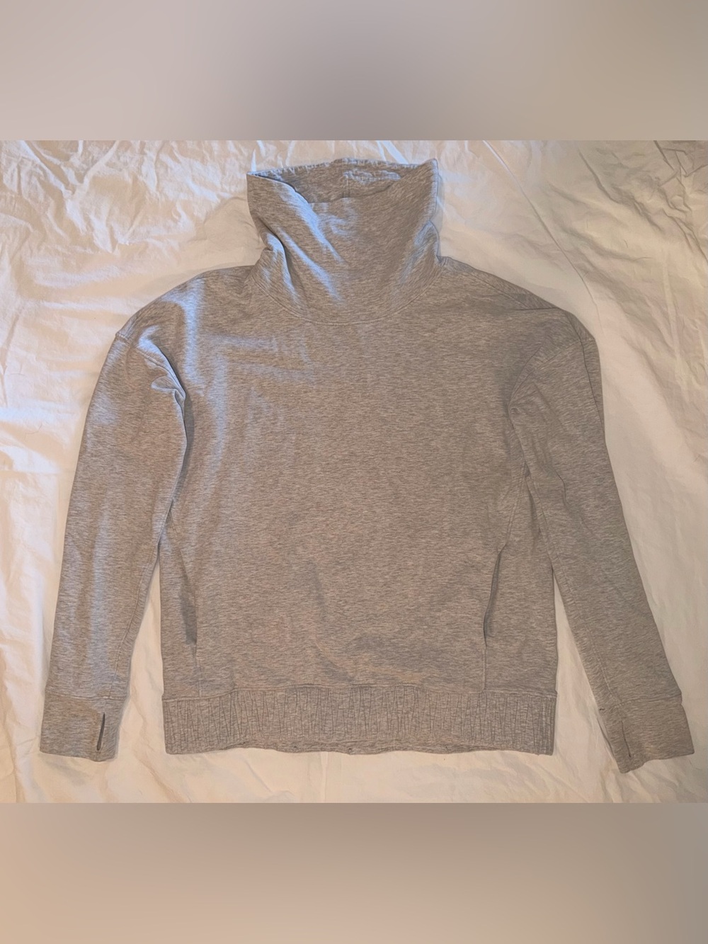 lululemon athletica Women's Light Grey Turtleneck Sweater